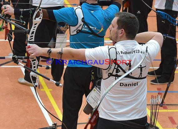 Bogen 2. Bundesliga Süd KKS Reihen in KA-Hohenwettersbach Lustgartenhalle  (© Siegfried Lörz)