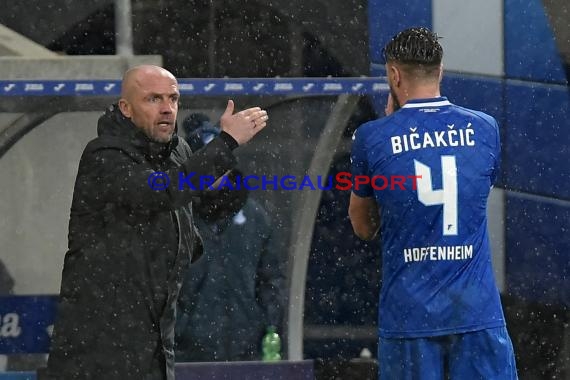 1.BL - 19/20 - TSG 1899 Hoffenheim vs. FC Augsburg (© Kraichgausport / Loerz)