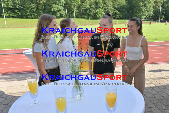 TV-Eppingen-Leichtathletik-Dreisprung-Empfang-für-Deutsche-Meisterin-im-Dreisprung-Aliena-Heinzmann (© Siegfried Lörz)