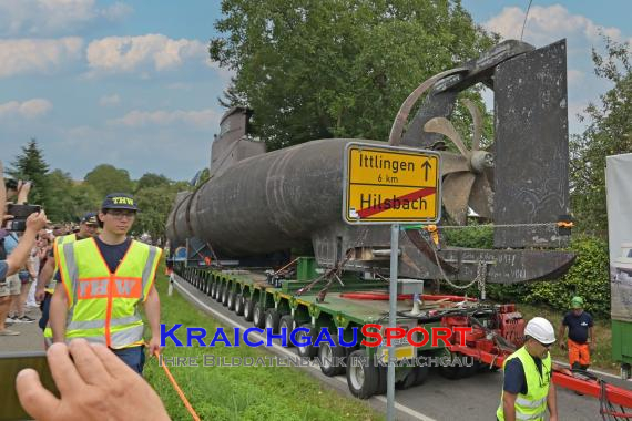 U-Boot-Transport-durch-Hilsbach-und-Weiler (© Siegfried Lörz)